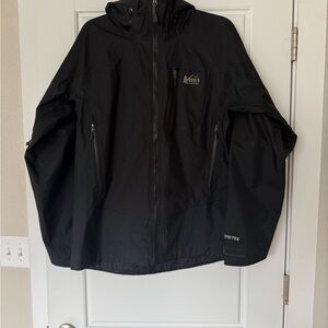 REI Black GORE-TEX Men's Raincoat